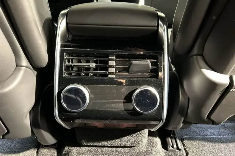 Land Rover Range Rover din 2024 cu 14.500 km - oferta LAN111934 - foto 17