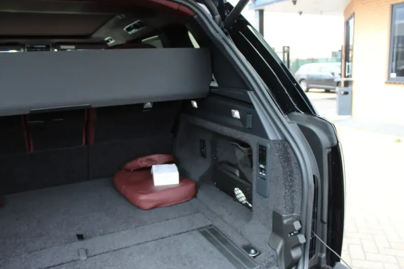 Land Rover Range Rover din 2025 cu 9.500 km - oferta LAN111935 - foto 14