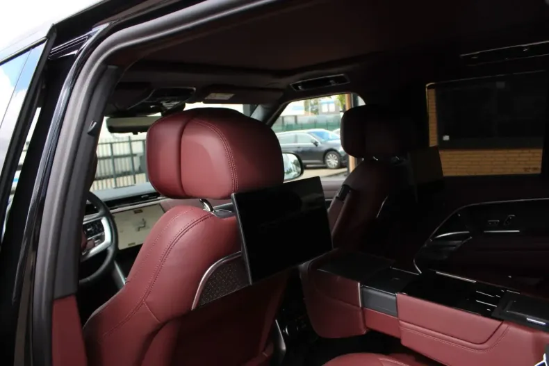 Land Rover Range Rover din 2025 cu 9.500 km - oferta LAN111935 - foto 16