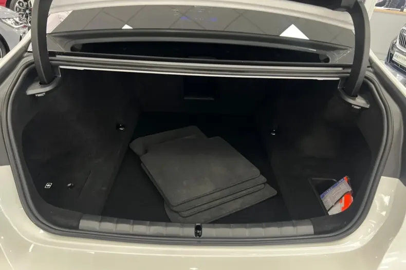 BMW 740 din 2024 cu 5.000 km - oferta BMW111940 - foto 24