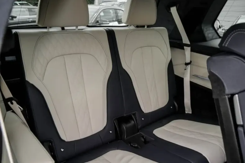 BMW X7 din 2022 cu 63.854 km - oferta BMW111941 - foto 12