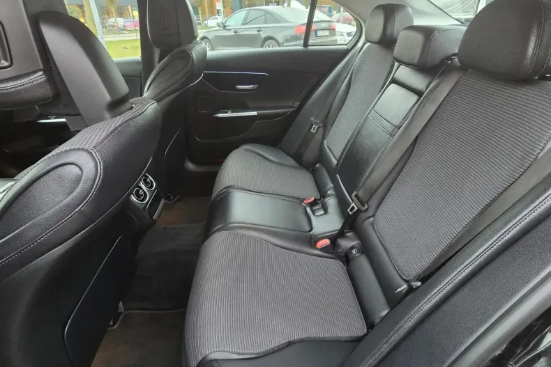 Mercedes-Benz C 220 din 2024 cu 14.000 km - oferta MER111953 - foto 11
