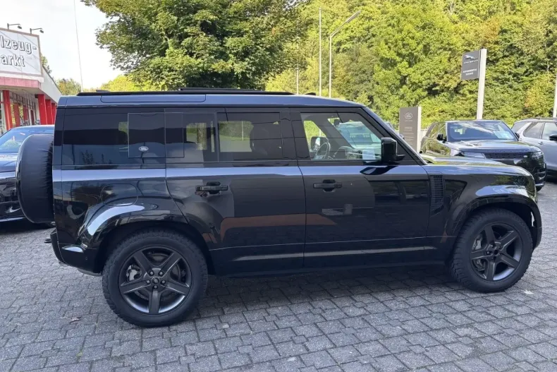 Land Rover Defender din 2024 cu 43.600 km - oferta LAN111958 - foto 4