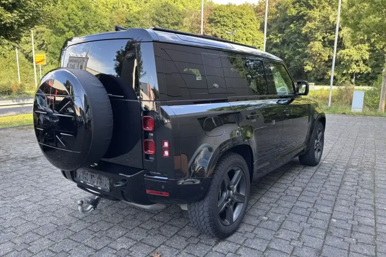 Land Rover Defender din 2024 cu 43.600 km - oferta LAN111958 - foto 5