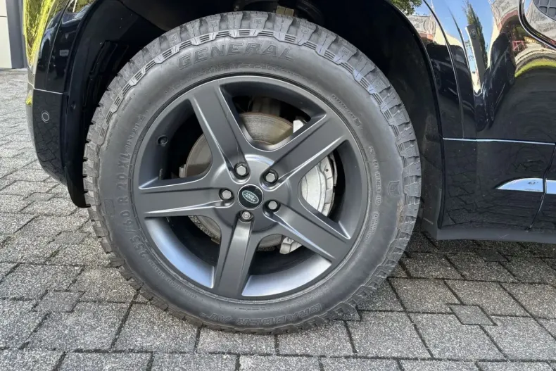 Land Rover Defender din 2024 cu 43.600 km - oferta LAN111958 - foto 9