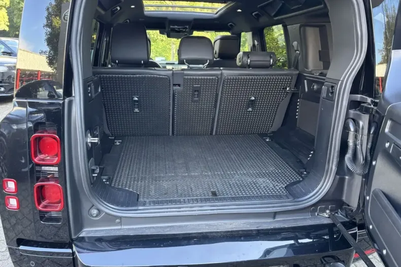 Land Rover Defender din 2024 cu 43.600 km - oferta LAN111958 - foto 15