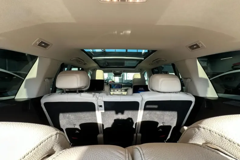 Mercedes-Benz GLS 580 din 2025 cu 17.800 km - oferta MER111969 - foto 18