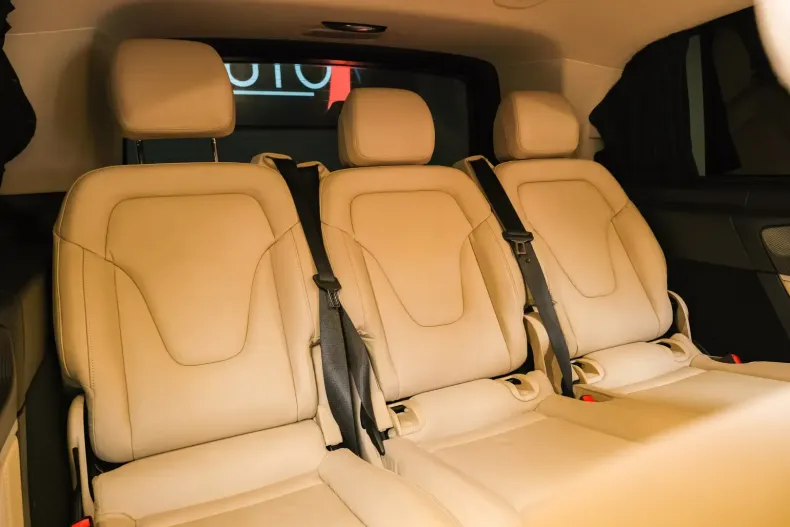 Mercedes-Benz V 300 din 2021 cu 85.000 km - oferta MER111978 - foto 33