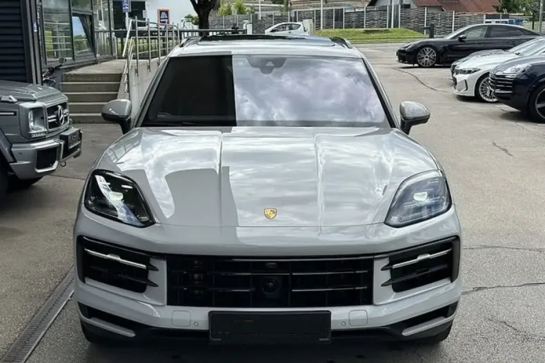 Porsche Cayenne din 2023 cu 53.521 km - oferta POR111980 - foto 3