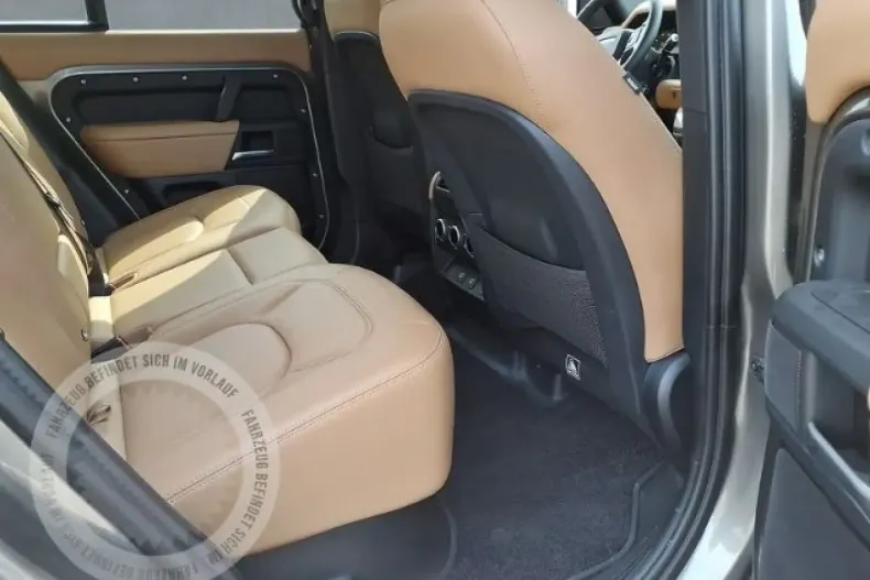 Land Rover Defender din 2024 cu 13.950 km - oferta LAN111988 - foto 5