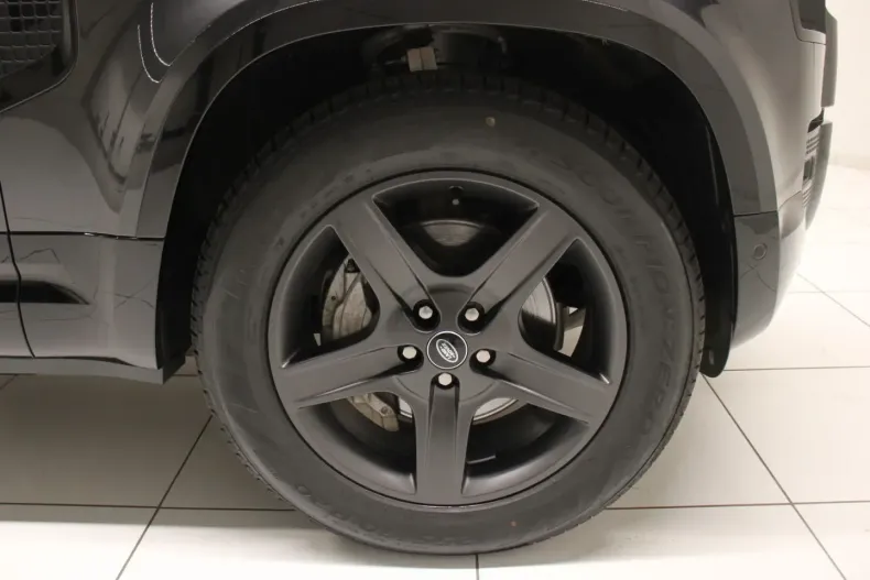 Land Rover Defender din 2024 cu 12.870 km - oferta LAN111995 - foto 11