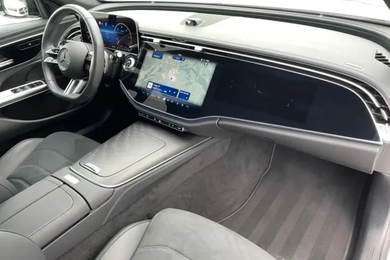 Mercedes-Benz E 220 din 2024 cu 9.712 km - oferta MER111996 - foto 3