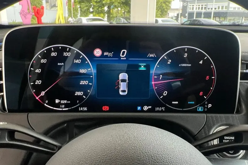 Mercedes-Benz E 220 din 2023 cu 22.637 km - oferta MER111997 - foto 11