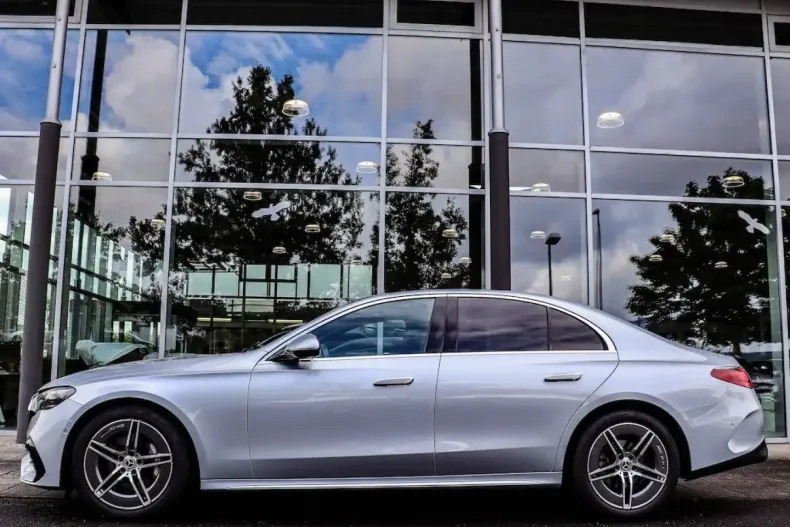 Mercedes-Benz E 200 din 2024 cu 15.525 km - oferta MER112002 - foto 2