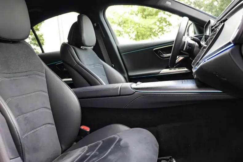 Mercedes-Benz E 200 din 2024 cu 15.525 km - oferta MER112002 - foto 19