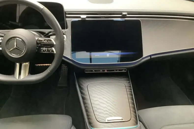 Mercedes-Benz E 200 din 2024 cu 18.598 km - oferta MER112003 - foto 13