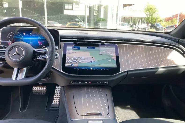 Mercedes-Benz E 200 din 2024 cu 5.439 km - oferta MER112004 - foto 9