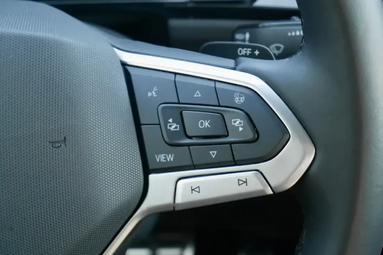 Volkswagen T-Roc din 2024 cu 10.350 km - oferta VOL112008 - foto 14