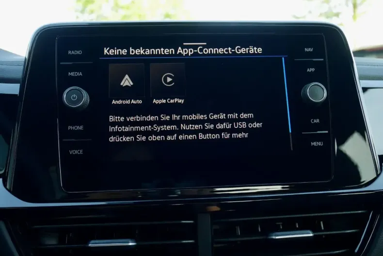 Volkswagen T-Roc din 2024 cu 10.350 km - oferta VOL112008 - foto 17