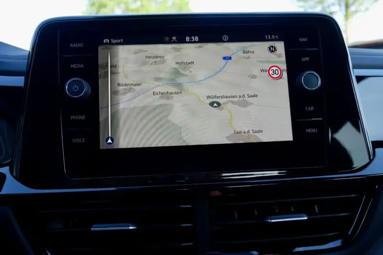 Volkswagen T-Roc din 2024 cu 10.350 km - oferta VOL112008 - foto 18