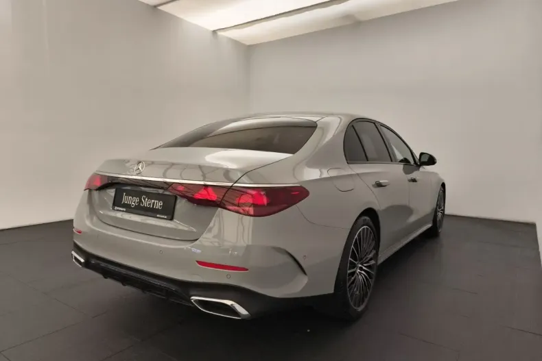 Mercedes-Benz E 200 din 2024 cu 19.843 km - oferta MER112009 - foto 4