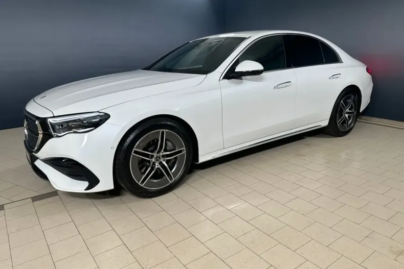 Mercedes-Benz E 200 din 2024 cu 9.233 km - oferta MER112014 - foto 1