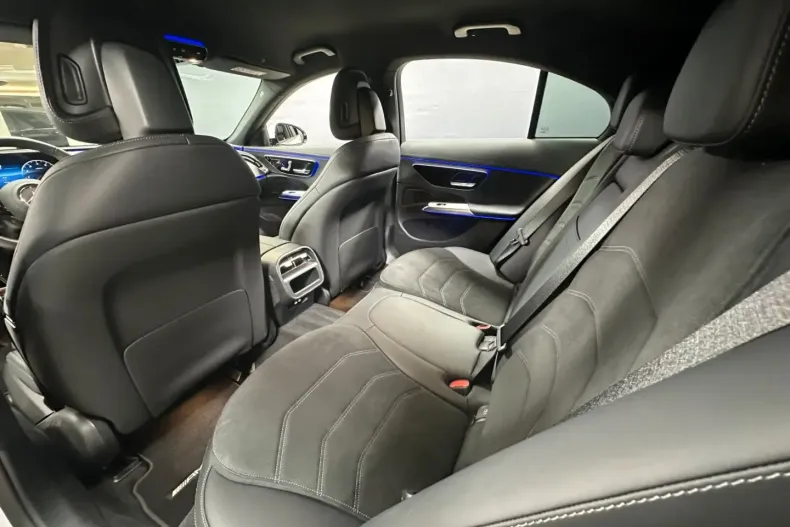 Mercedes-Benz E 200 din 2024 cu 9.233 km - oferta MER112014 - foto 13