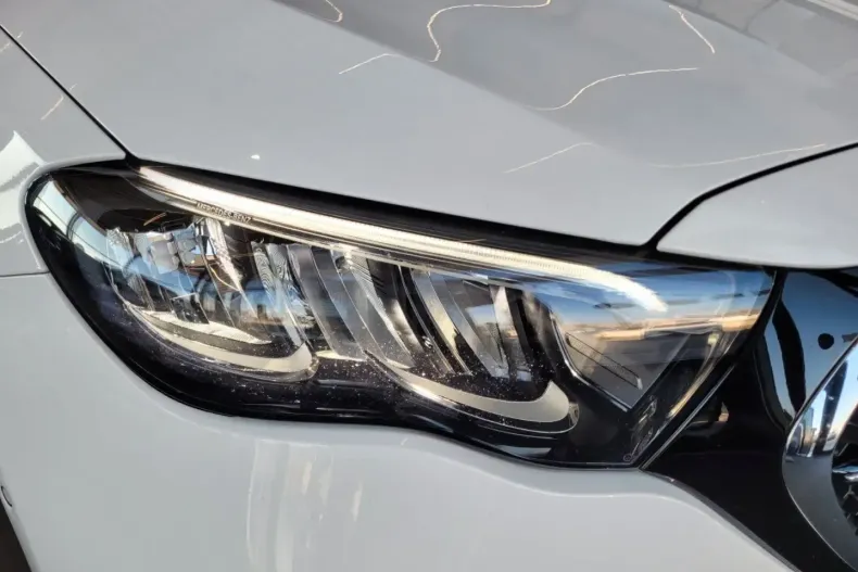 Mercedes-Benz E 200 din 2023 cu 48.781 km - oferta MER112015 - foto 5