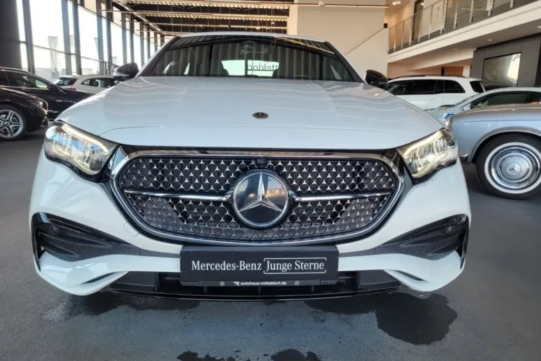 Mercedes-Benz E 200 din 2023 cu 48.781 km - oferta MER112015 - foto 6