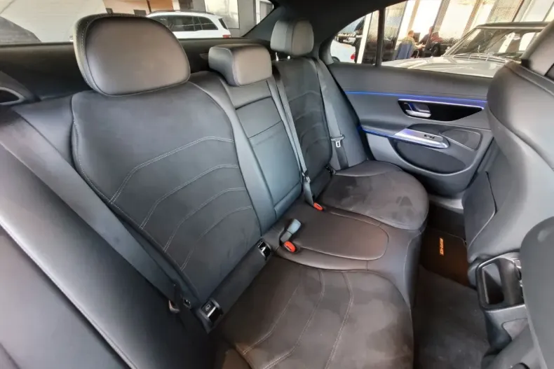 Mercedes-Benz E 200 din 2023 cu 48.781 km - oferta MER112015 - foto 8