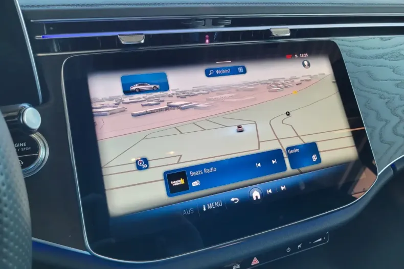 Mercedes-Benz E 200 din 2023 cu 48.781 km - oferta MER112015 - foto 11