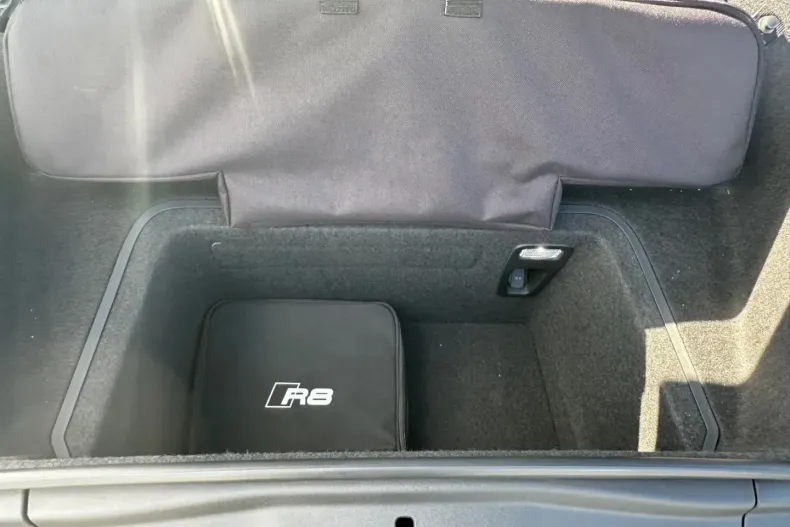 Audi R8 din 2022 cu 2.000 km - oferta AUD112016 - foto 34