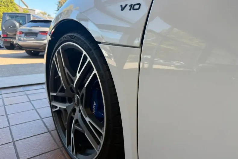 Audi R8 din 2024 cu 8.300 km - oferta AUD112017 - foto 8