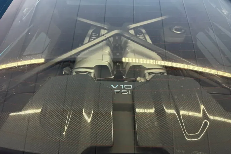 Audi R8 din 2024 cu 8.300 km - oferta AUD112017 - foto 15