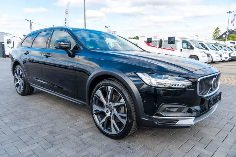 Volvo V90 Cross Country din 2023 cu 59.900 km - oferta VOL112024 - foto 2