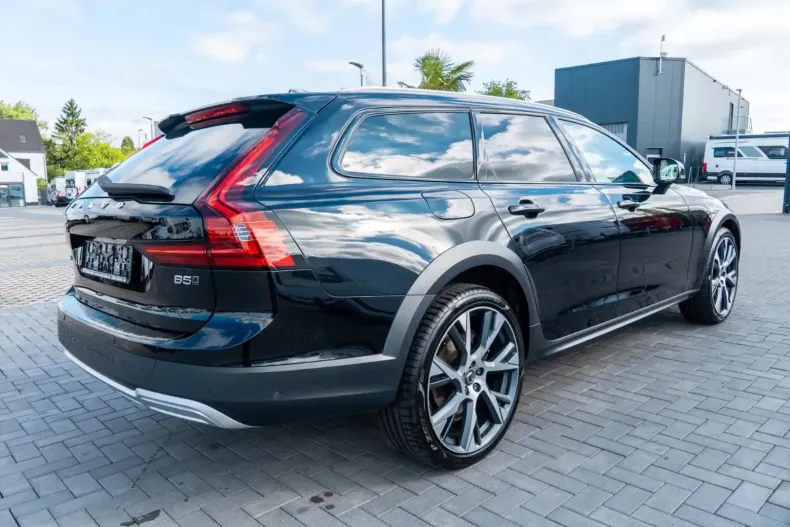 Volvo V90 Cross Country din 2023 cu 59.900 km - oferta VOL112024 - foto 4