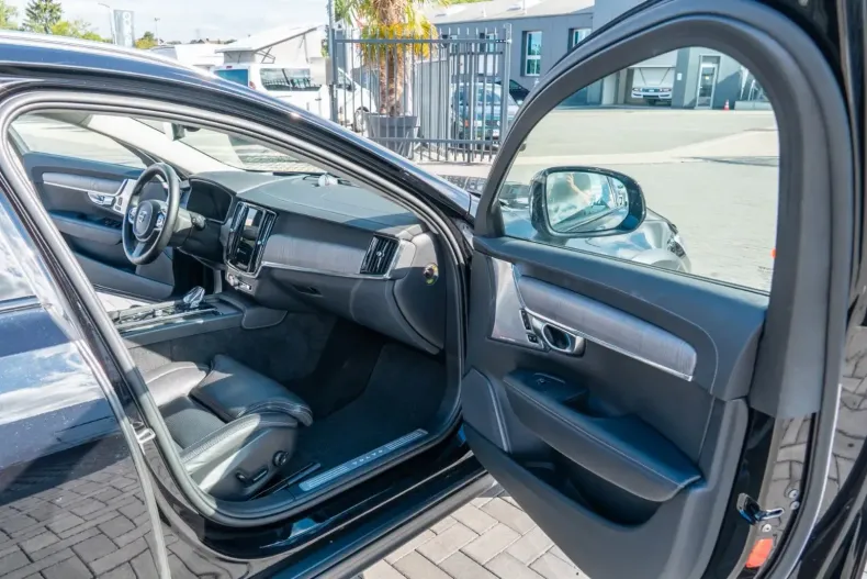 Volvo V90 Cross Country din 2023 cu 59.900 km - oferta VOL112024 - foto 15