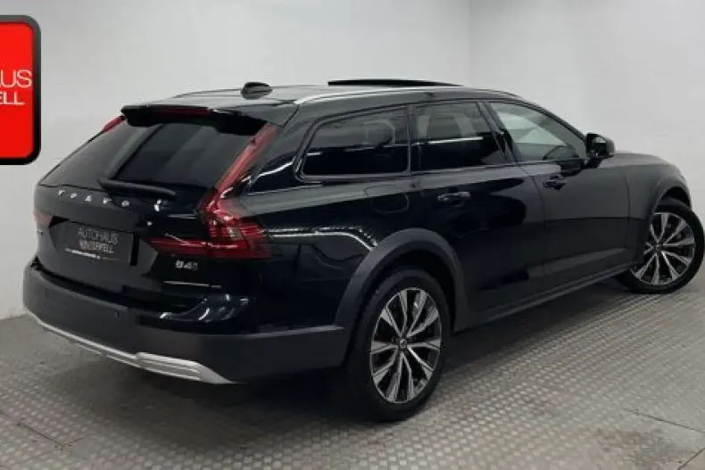 Volvo V90 Cross Country din 2023 cu 56.780 km - oferta VOL112025 - foto 4