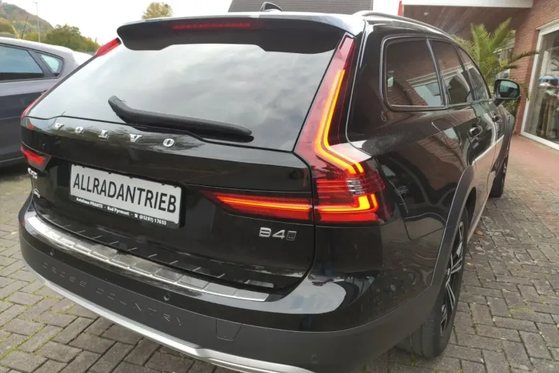 Volvo V90 Cross Country din 2021 cu 99.000 km - oferta VOL112026 - foto 5