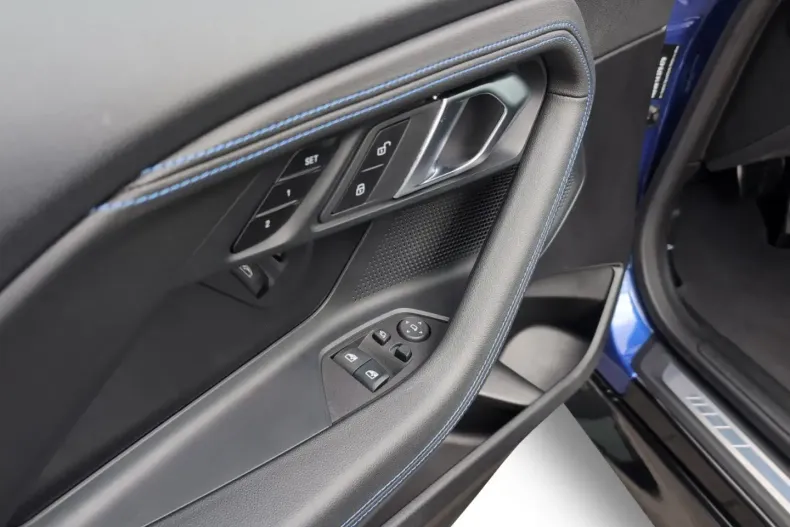 BMW 220 din 2024 cu 9.700 km - oferta BMW112033 - foto 12