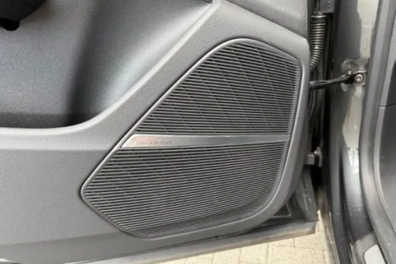 Audi Q8 din 2023 cu 57.700 km - oferta AUD112049 - foto 13