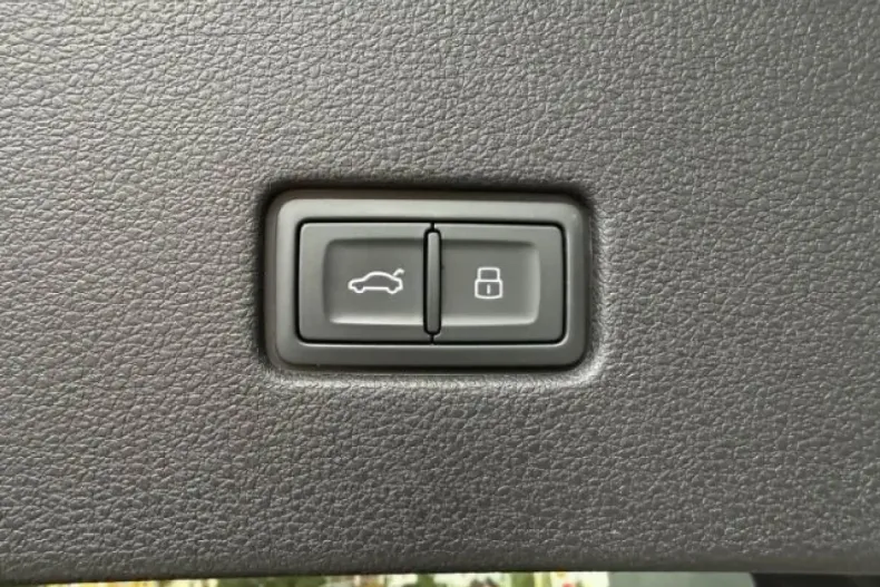 Audi Q8 din 2023 cu 57.700 km - oferta AUD112049 - foto 16