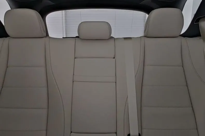 Mercedes-Benz GLE 450 din 2024 cu 13.000 km - oferta MER112056 - foto 7