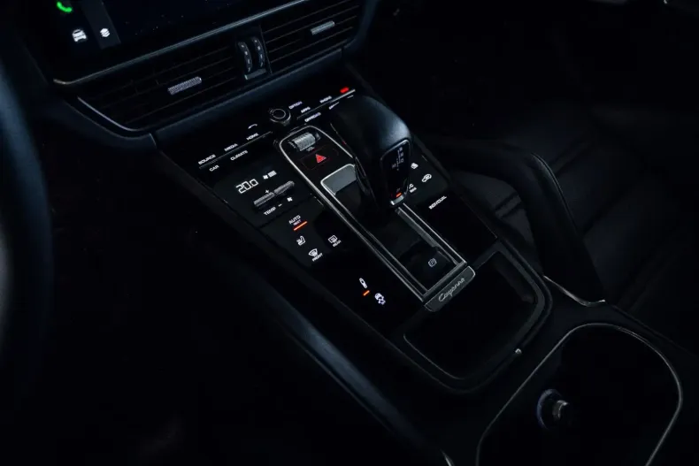 Porsche Cayenne din 2021 cu 105.511 km - oferta POR112067 - foto 21