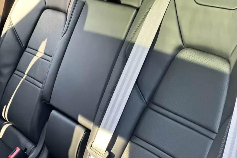 Porsche Cayenne din 2022 cu 41.900 km - oferta POR112068 - foto 14