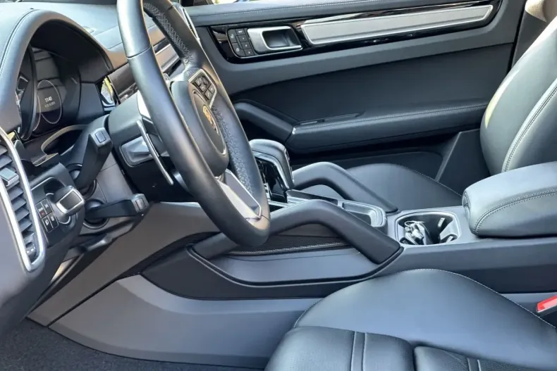 Porsche Cayenne din 2022 cu 41.900 km - oferta POR112068 - foto 16