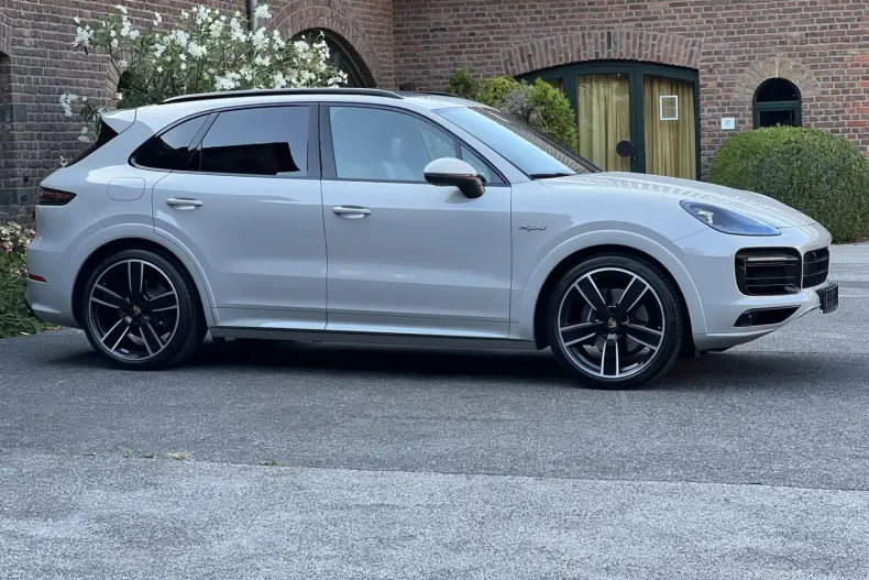 Porsche Cayenne din 2022 cu 41.900 km - oferta POR112068 - foto 19