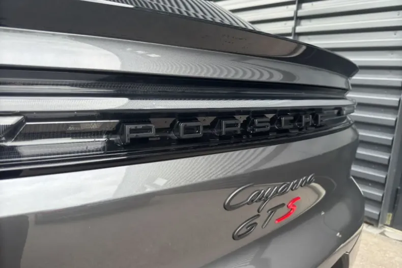 Porsche Cayenne din 2024 cu 16.000 km - oferta POR112088 - foto 17