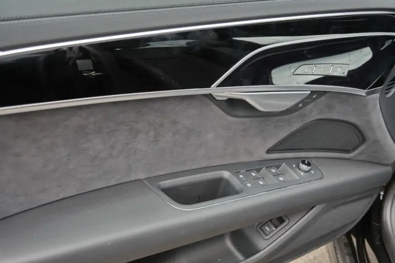 Audi A8 din 2024 cu 28.800 km - oferta AUD112099 - foto 6