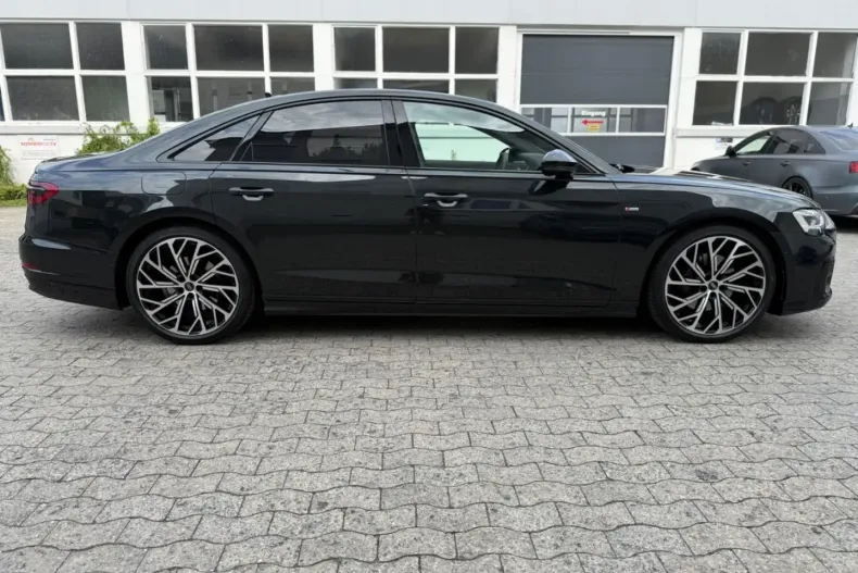 Audi A8 din 2023 cu 70.000 km - oferta AUD112102 - foto 4